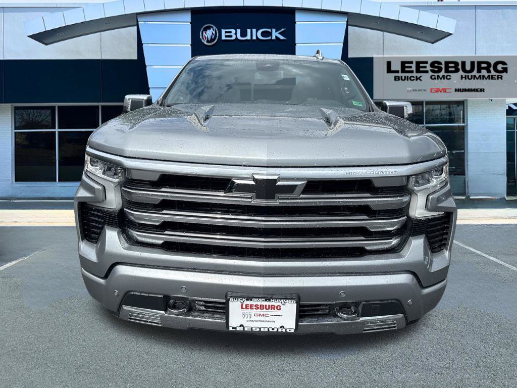 Used 2024 Chevrolet Silverado 1500 High Country w/ High Country Premium Package AWD/4WD image 2