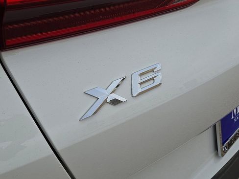 Used 2026 BMW X6 xDrive40i AWD/4WD image 11