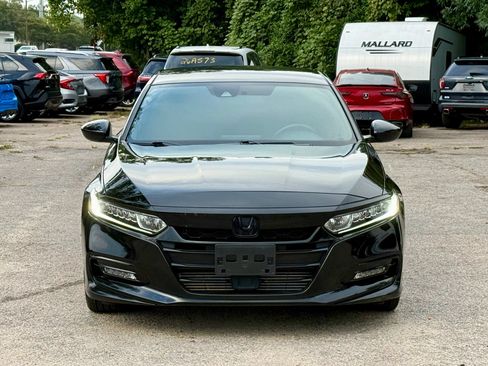 Used 2019 Honda Accord Sport image 3