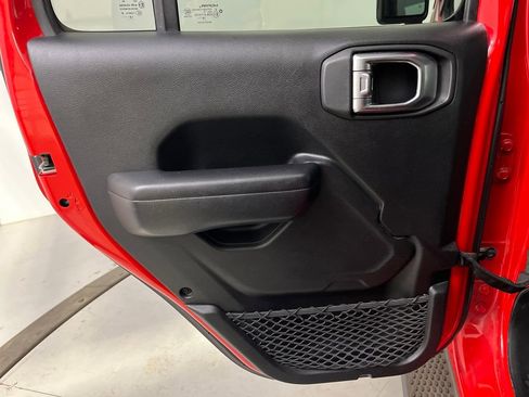 Used 2018 Jeep Wrangler Unlimited Sport S image 26