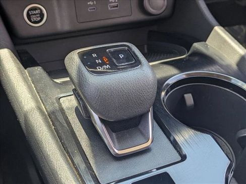 Used 2022 Nissan Rogue S FWD image 11