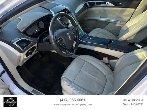 Used 2013 Lincoln MKZ AWD image 4