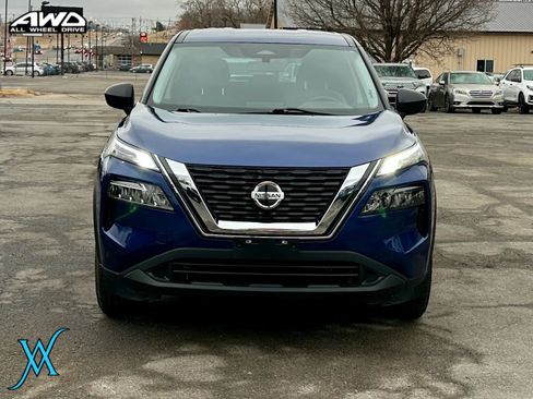 Used 2021 Nissan Rogue S AWD/4WD image 2