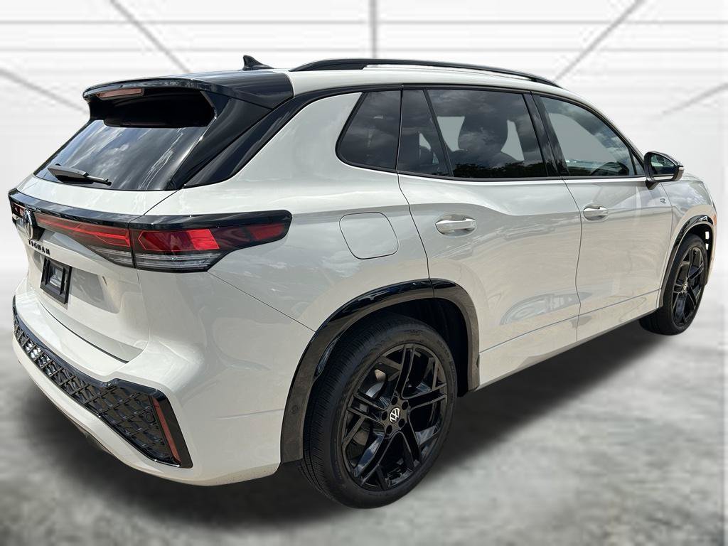 New 2026 Volkswagen Tiguan SE R-Line FWD image 6