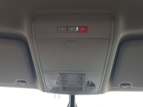 Used 2022 Volkswagen Atlas SE image 25