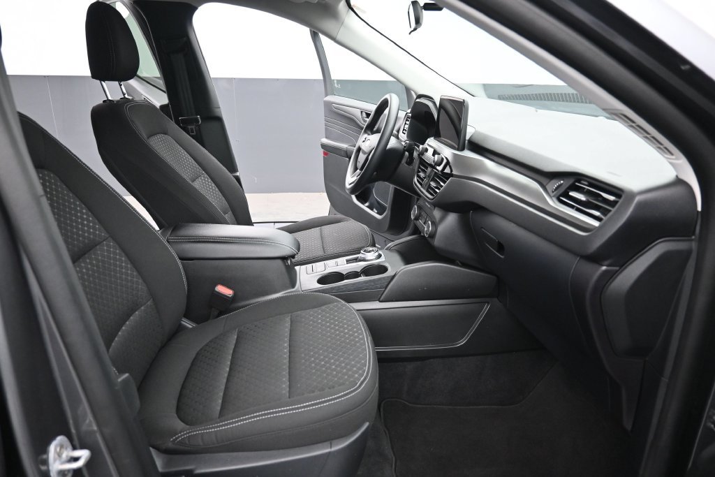 Used 2025 Ford Escape Active FWD image 4