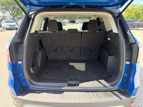 Used 2017 Ford Escape SE AWD/4WD image 16