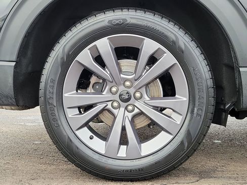 Certified 2023 Ford Explorer XLT w/ Equipment Group 202A image 9