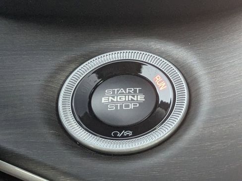 New 2025 Jeep Grand Cherokee Limited w/ Black Appearance Package image 22