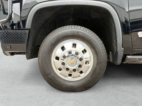 Used 2025 Chevrolet Silverado 3500 High Country w/ High Country Premium Package AWD/4WD image 23