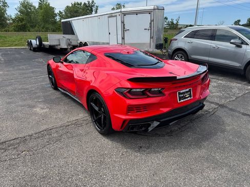 Used 2025 Chevrolet Corvette E-Ray w/ Stealth Interior Trim Package AWD/4WD image 5