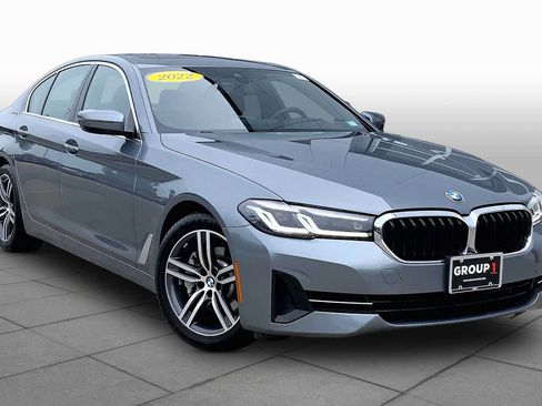Used 2022 BMW 530i xDrive w/ Convenience Package AWD/4WD image 3