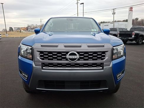 Used 2025 Nissan Frontier SV w/ SV Convenience Package image 5