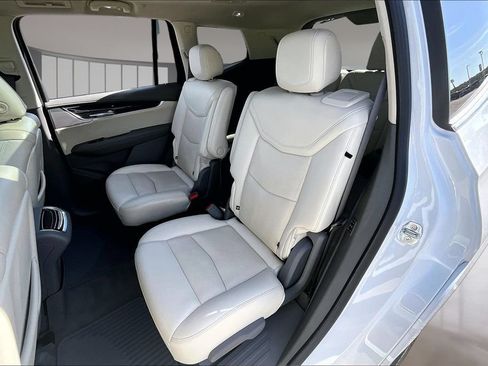 Certified 2023 Cadillac XT6 Premium Luxury AWD/4WD image 28