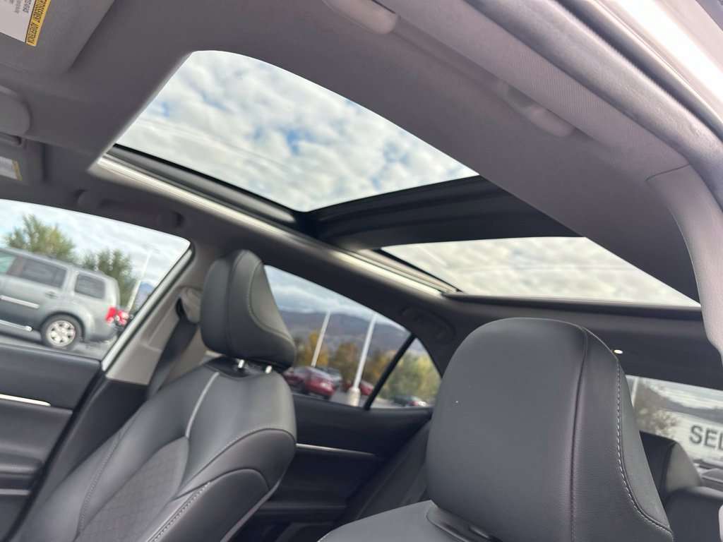 Used 2023 Toyota Camry XSE FWD image 19
