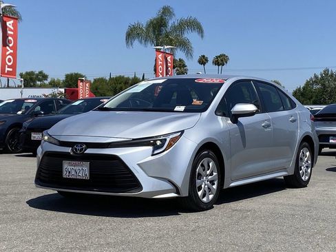 Certified 2026 Toyota Corolla LE FWD image 40