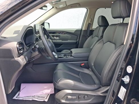Used 2025 Honda Pilot EX-L image 5