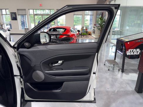 Used 2018 Land Rover Range Rover Evoque SE AWD/4WD image 67