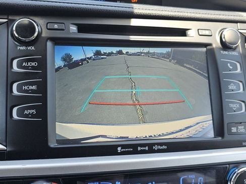 Used 2017 Toyota Highlander XLE w/ Carpet Mat Package AWD/4WD image 12