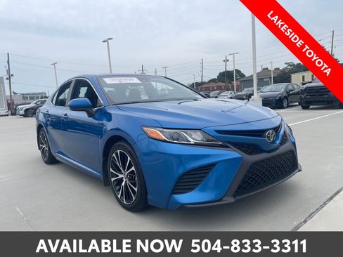 Used 2020 Toyota Camry SE FWD image 8