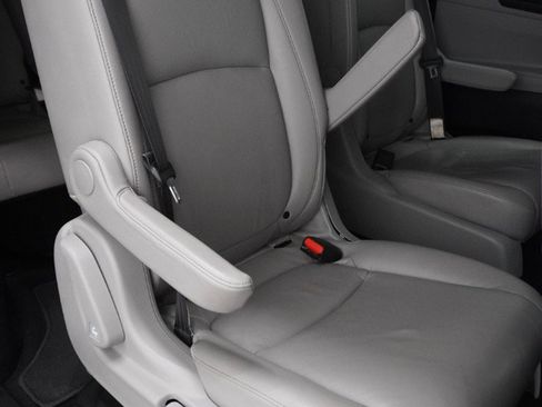 Used 2018 Honda Odyssey EX-L image 11