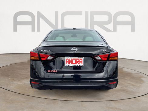 Used 2024 Nissan Altima 2.5 SV FWD image 13