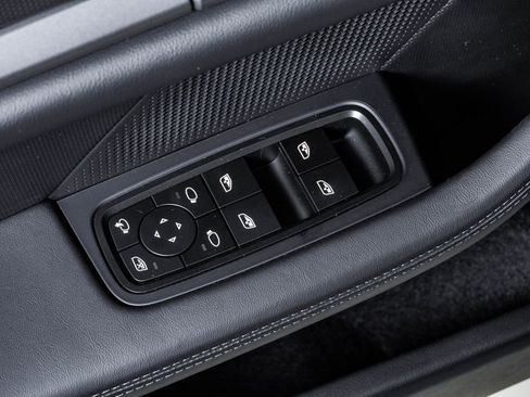 New 2026 Porsche Taycan image 26