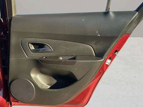 Used 2016 Chevrolet Cruze LT w/ Technology Package image 20