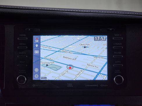 Used 2019 Toyota Sienna SE w/ SE Preferred Package image 28