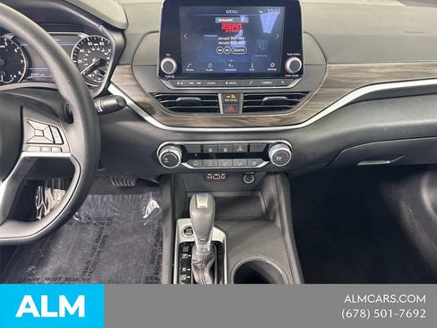 Used 2025 Nissan Altima 2.5 SV FWD image 30