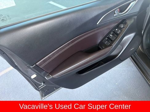 Used 2017 MAZDA MAZDA3 Grand Touring FWD image 10