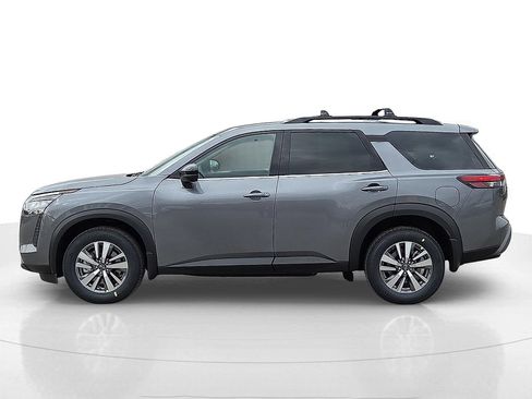 New 2026 Nissan Pathfinder SL image 3