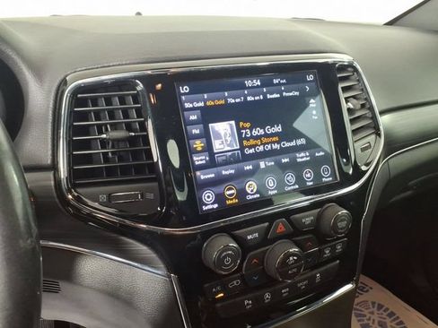 Used 2019 Jeep Grand Cherokee Limited AWD/4WD image 20