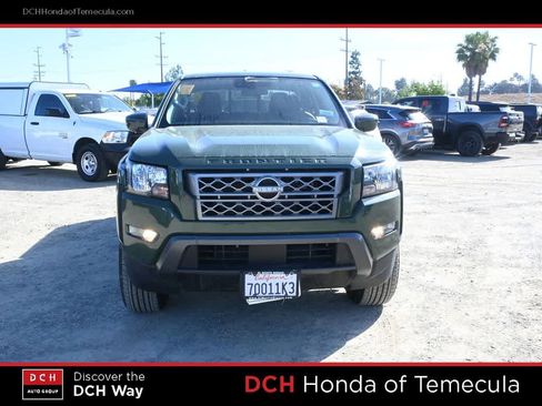 Used 2022 Nissan Frontier SV RWD image 2