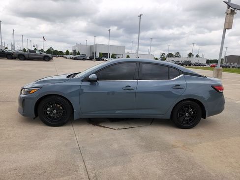 Used 2024 Nissan Sentra SV w/ All-Weather Package FWD image 8