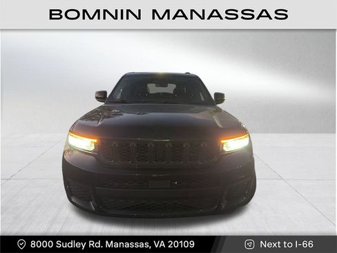 Used 2022 Jeep Grand Cherokee L Laredo image 4