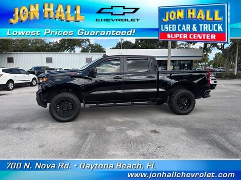 Used 2021 Chevrolet Silverado 1500 Custom Trail Boss w/ Safety Confidence Package AWD/4WD image 4