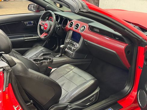 Used 2020 Ford Mustang Premium RWD image 17