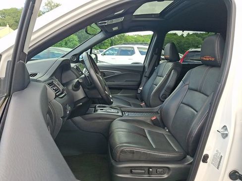 Used 2023 Honda Passport TrailSport image 15