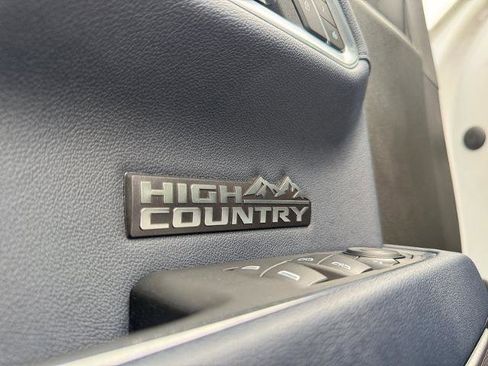 Used 2022 Chevrolet Silverado 1500 High Country w/ High Country Premium Package image 24