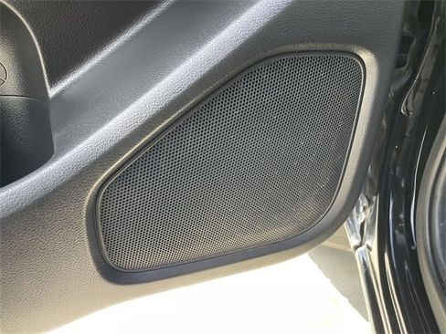 Used 2022 Nissan Frontier SV image 22