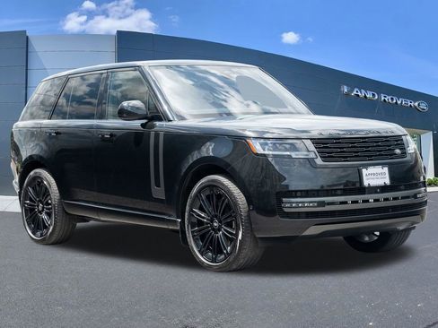 Used 2023 Land Rover Range Rover SE AWD/4WD image 3