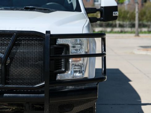 Used 2018 Ford F250 XL w/ Power Equipment Group image 6