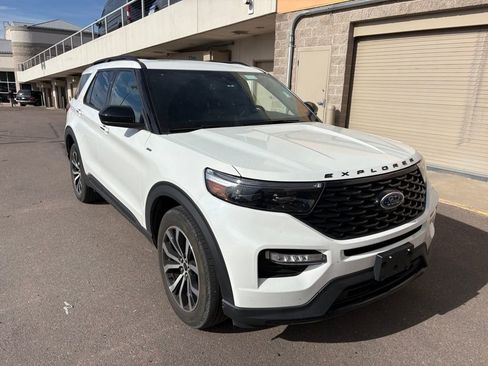 Used 2023 Ford Explorer ST-Line w/ Class IV Trailer Tow Package image 1