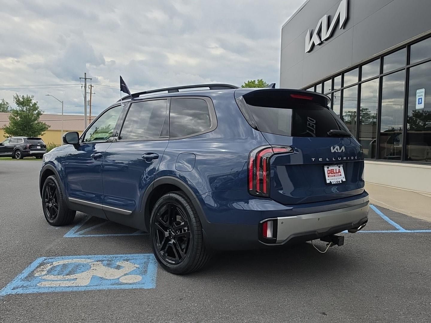 Certified 2023 Kia Telluride SX X-Line AWD/4WD image 3
