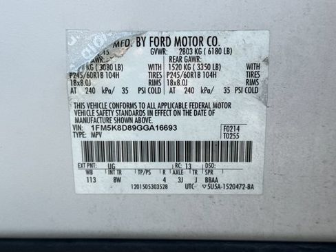 Used 2016 Ford Explorer XLT w/ Equipment Group 201A AWD/4WD image 19
