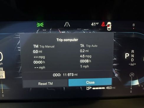 Used 2025 Volvo XC40 B5 Core image 21