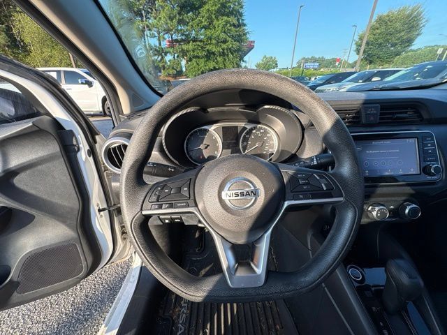 Used 2021 Nissan Versa S FWD image 7