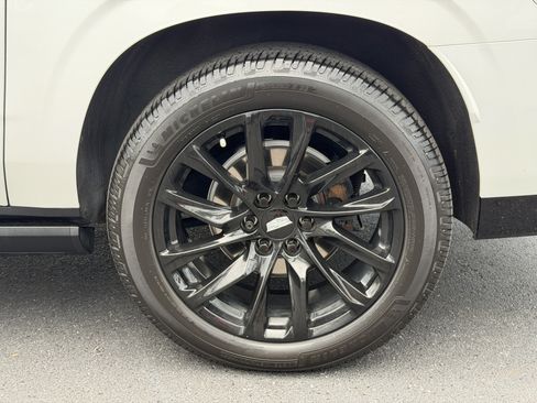 Certified 2023 Cadillac Escalade ESV Sport Platinum w/ LPO, ONYX Package AWD/4WD image 11