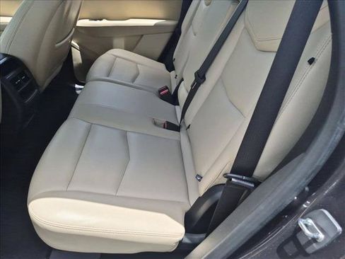 Used 2018 Cadillac XT5 FWD w/ LPO, Wheel Lock Package image 18